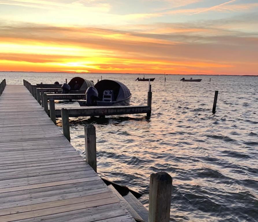 Obx Family Home With Pool - Pet Friendly - Close To Beach- Pool Open Late Apr Through Oct カローラ エクステリア 写真